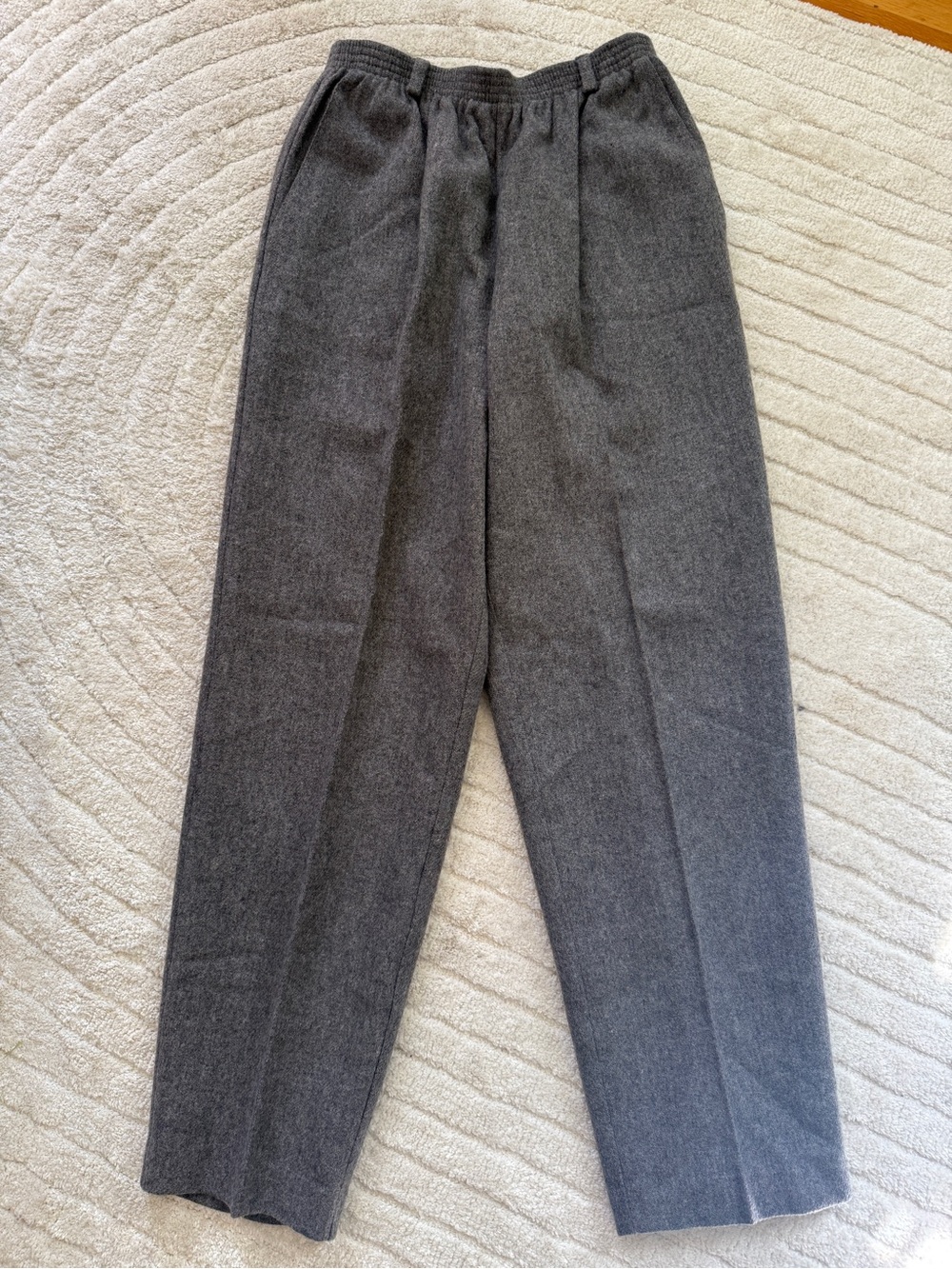 Vintage Women’s Gray 100%Wool Trousers